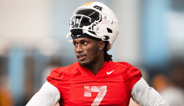 Tennessee football: QB Joe Milton wows crow at Manning Passing Academy