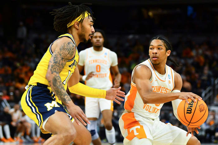 Where Tennessee Vols basketball falls in early 2022-23 rankings