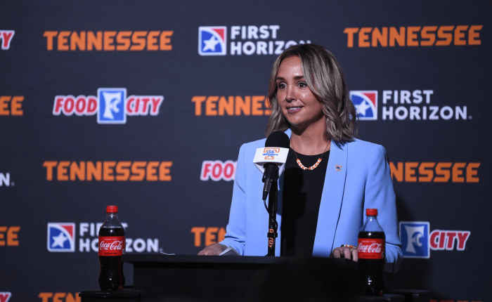 New Lady Vols HC Kim Caldwell makes strong statement about the big ...