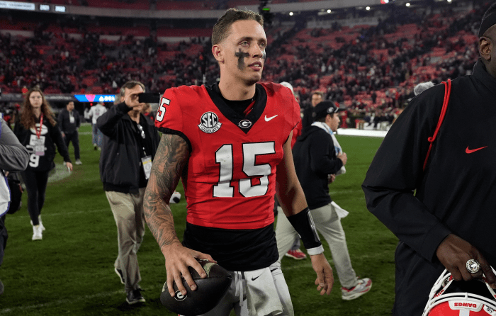 Georgia QB Carson Beck confirms that fans tried to leak his phone