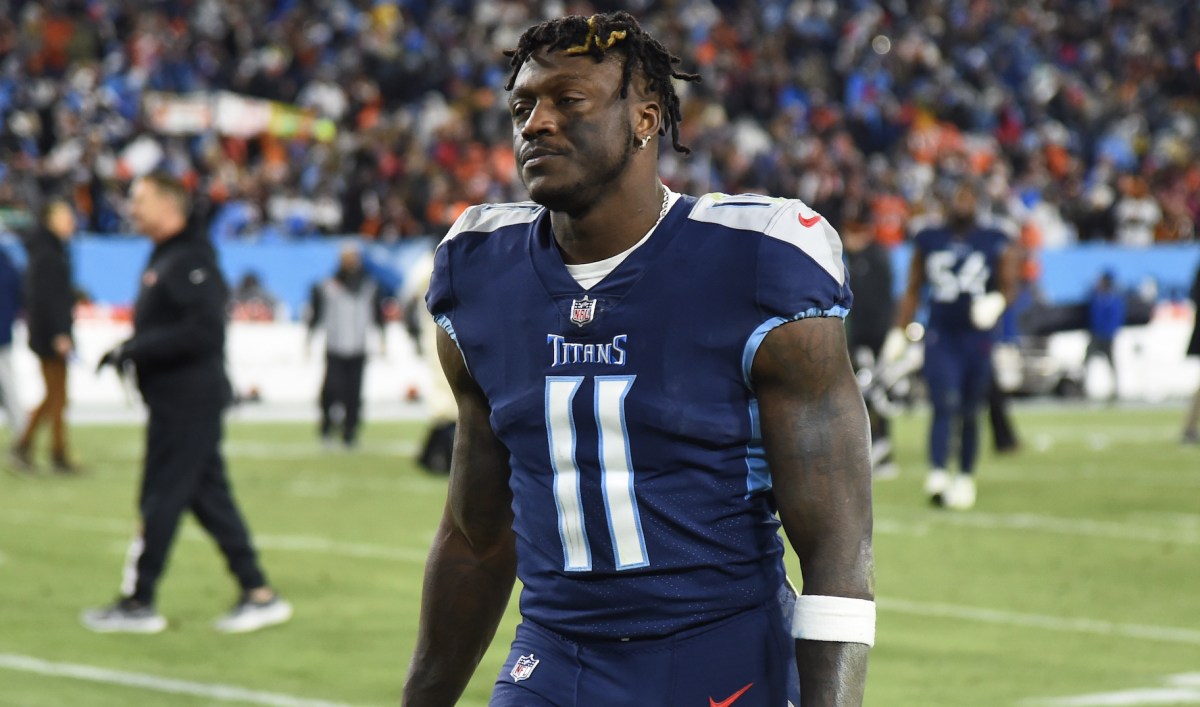 Report: Former Titans WR AJ Brown didn't expect to be traded