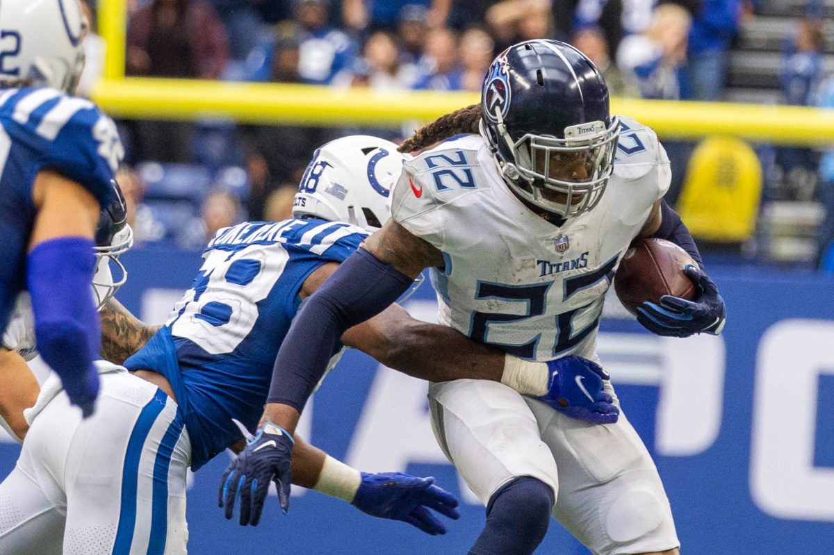 Tennessee Titans running back Derrick Henry (22) runs the ball