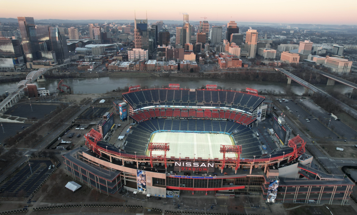 Tennessee Titans - Titans joined with celebrities, fans and alumni to  celebrate Salute To Service + witness a legendary last-second game-winner.  