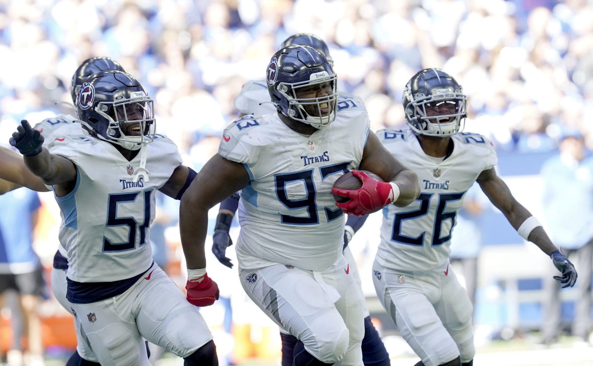 Tennessee Titans start strong, then just hang on against Indianapolis Colts  - A to Z Sports