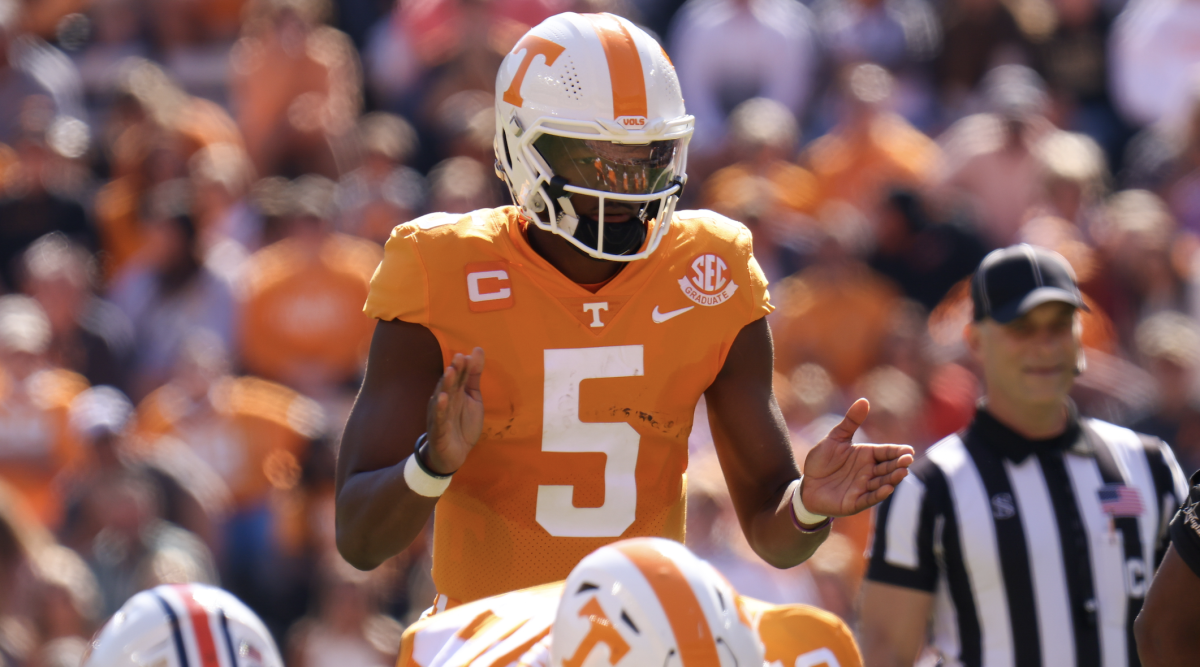 Titans hosting Tennessee QB Hendon Hooker on Draft Visit - Music City  Miracles