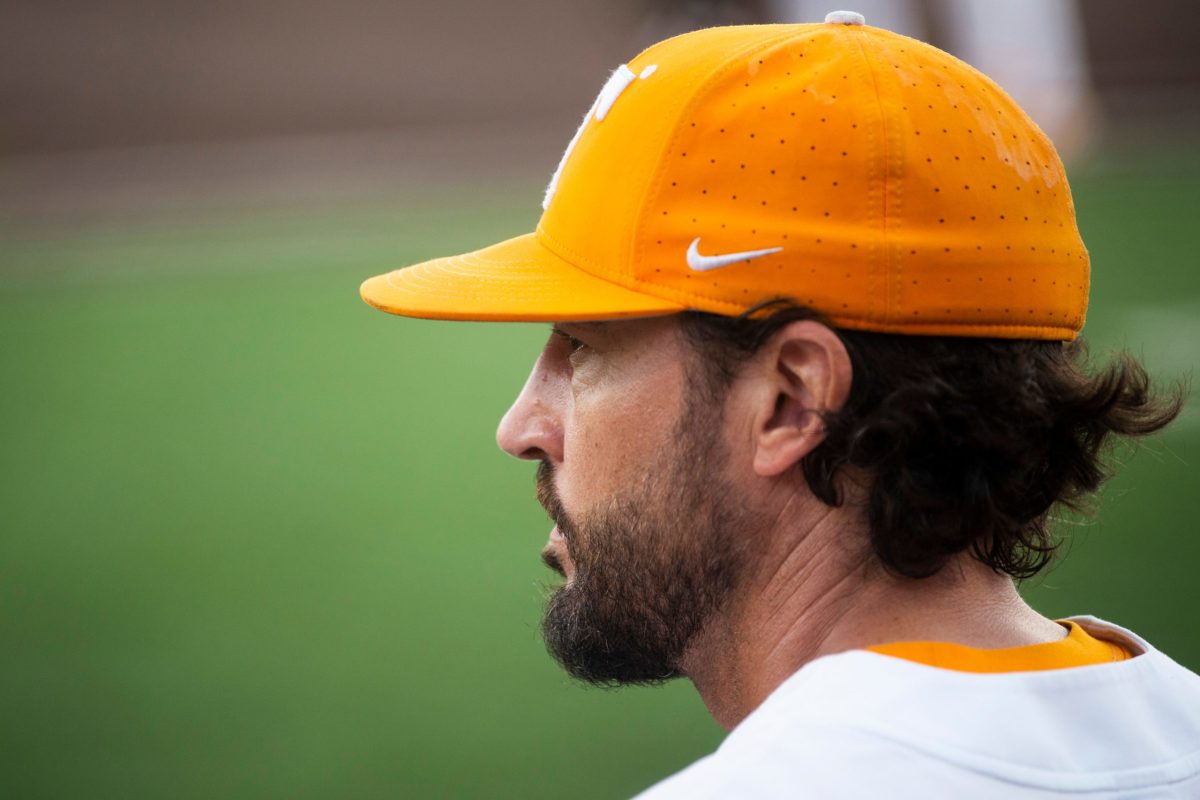 Tony Vitello reacts to Vols' game one loss to Arkansas