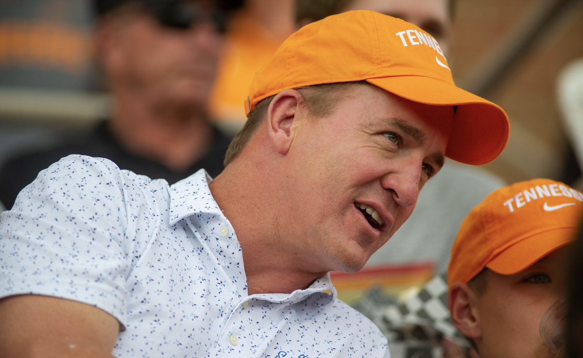 Watch Vols legend Peyton Manning has hilarious mustsee moment on