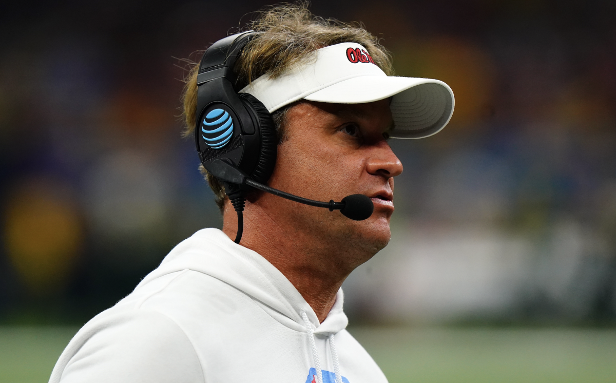 Watch Lane Kiffin continues to throw shade at Tennessee Vols fans over