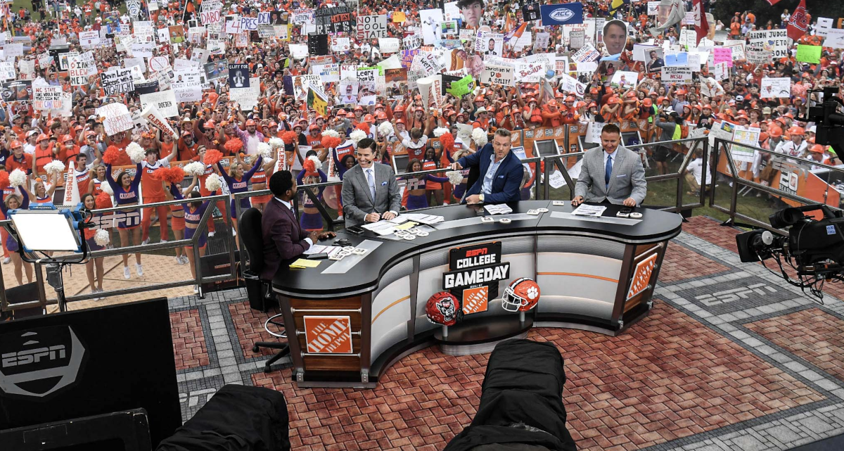 Watch: ESPN College GameDay host angers Georgia fans before matchup ...