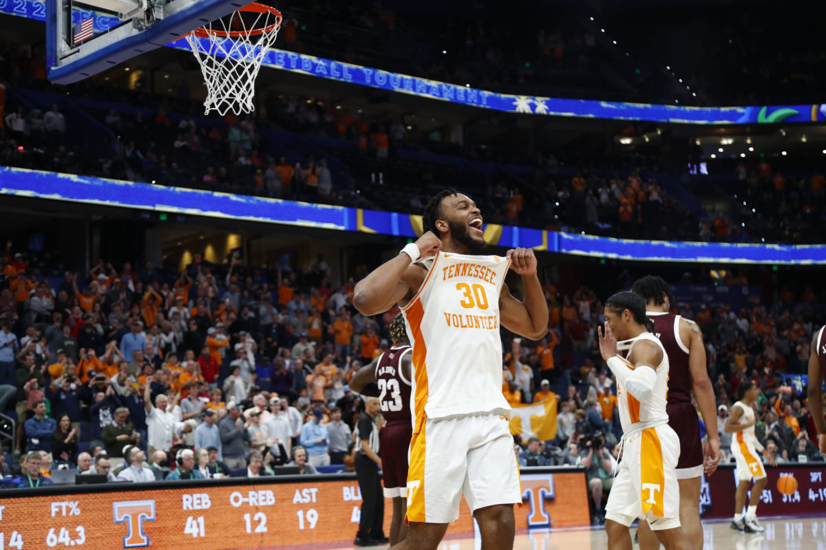 LOOK Multiple basketball insiders predict Vols to win the national championship