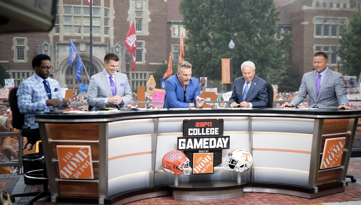 Tennessee Vols fans force a statement from ESPN personality on Monday