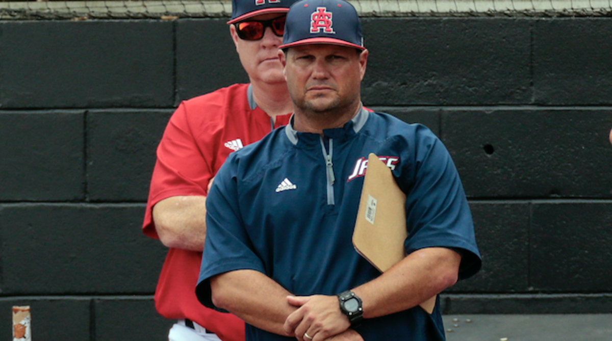 Tony Vitello, Tennessee baseball future in focus as Vols season ends