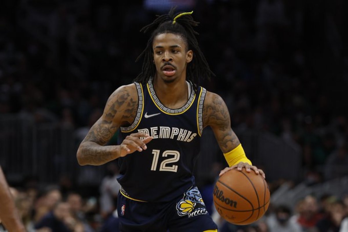 WATCH: Viral video shows nearly identical plays by Ja Morant and Derrick  Rose