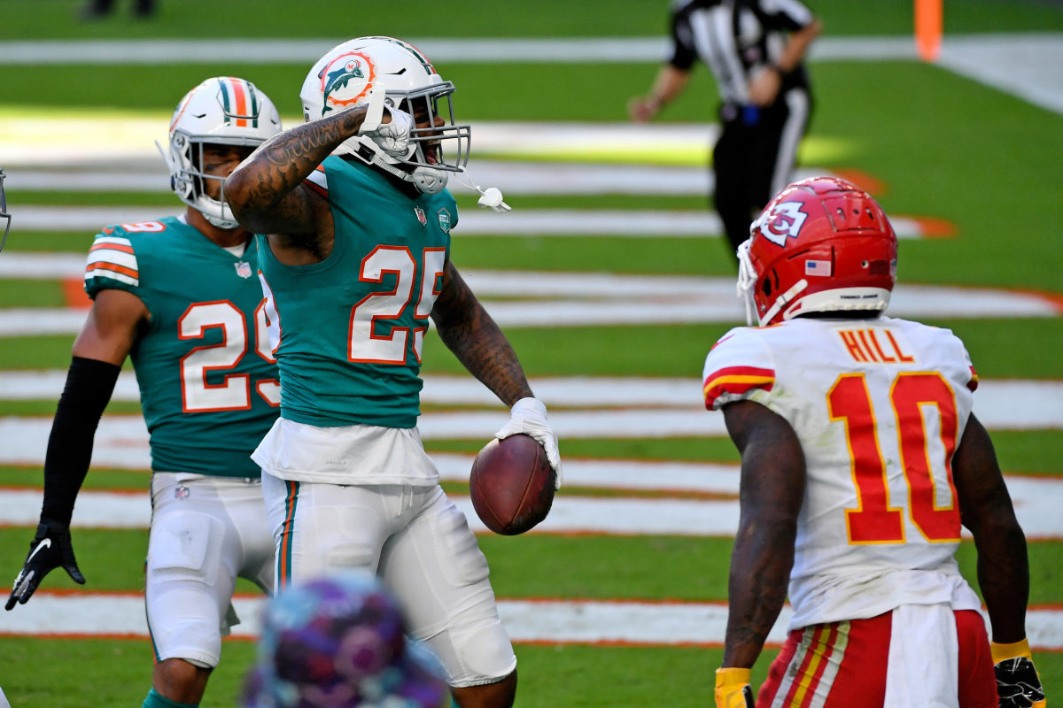 Dolphins CB Xavien Howard: 'I'm not happy, and have requested a trade'