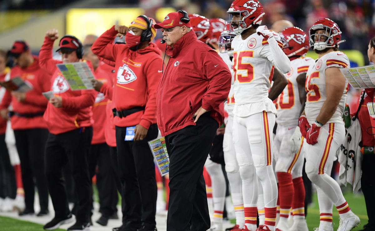 Andy Reid kept Mahomes, Kelce in loop about Tyreek Hill trade