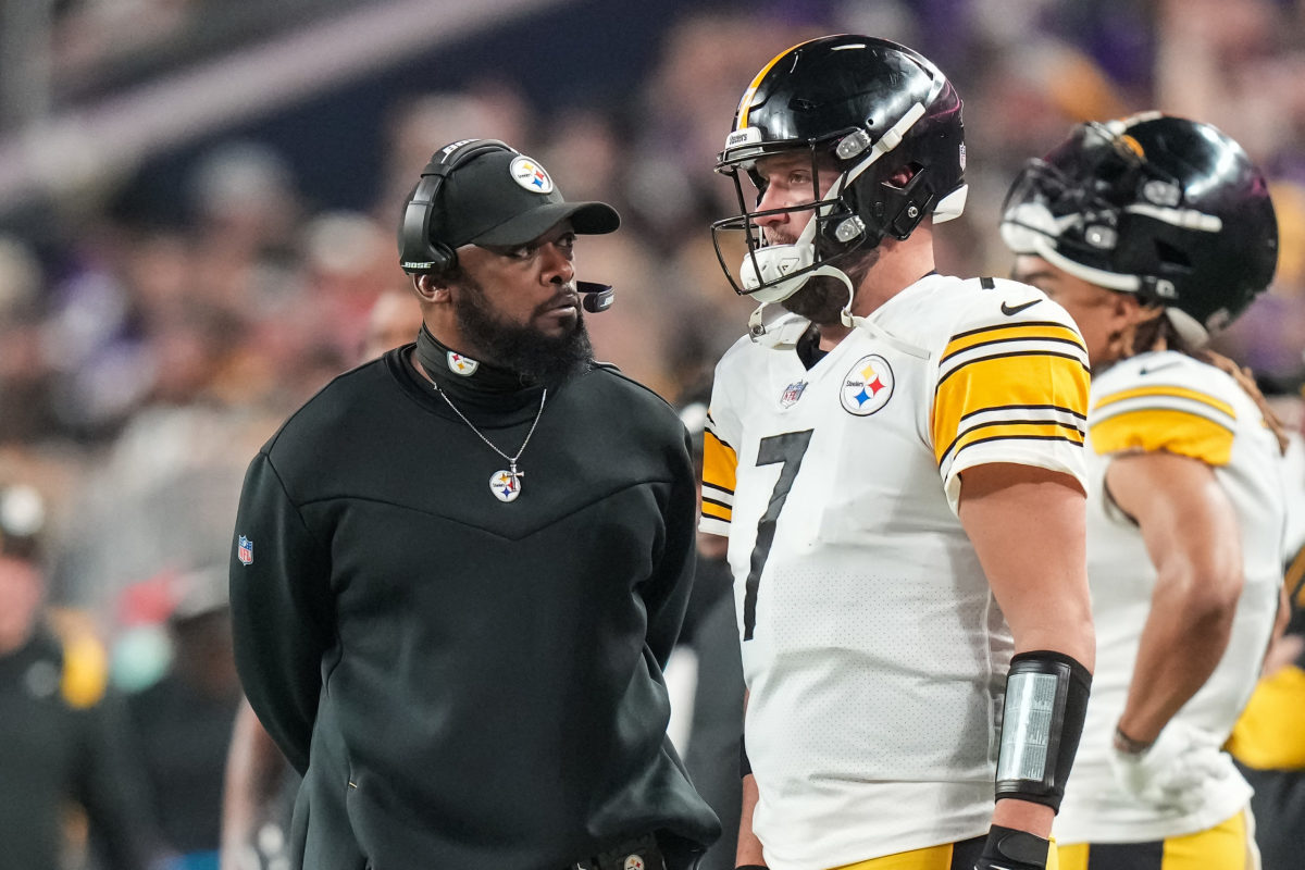 PITTSBURGH, PA - DECEMBER 11: Pittsburgh Steelers head coach Mike