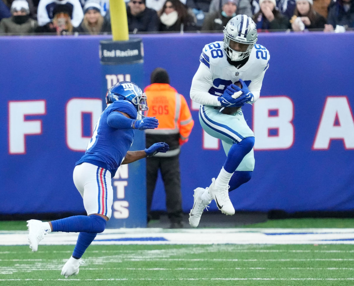 Dallas Cowboys receiver Dez Bryant nearly sends NY Giants packing