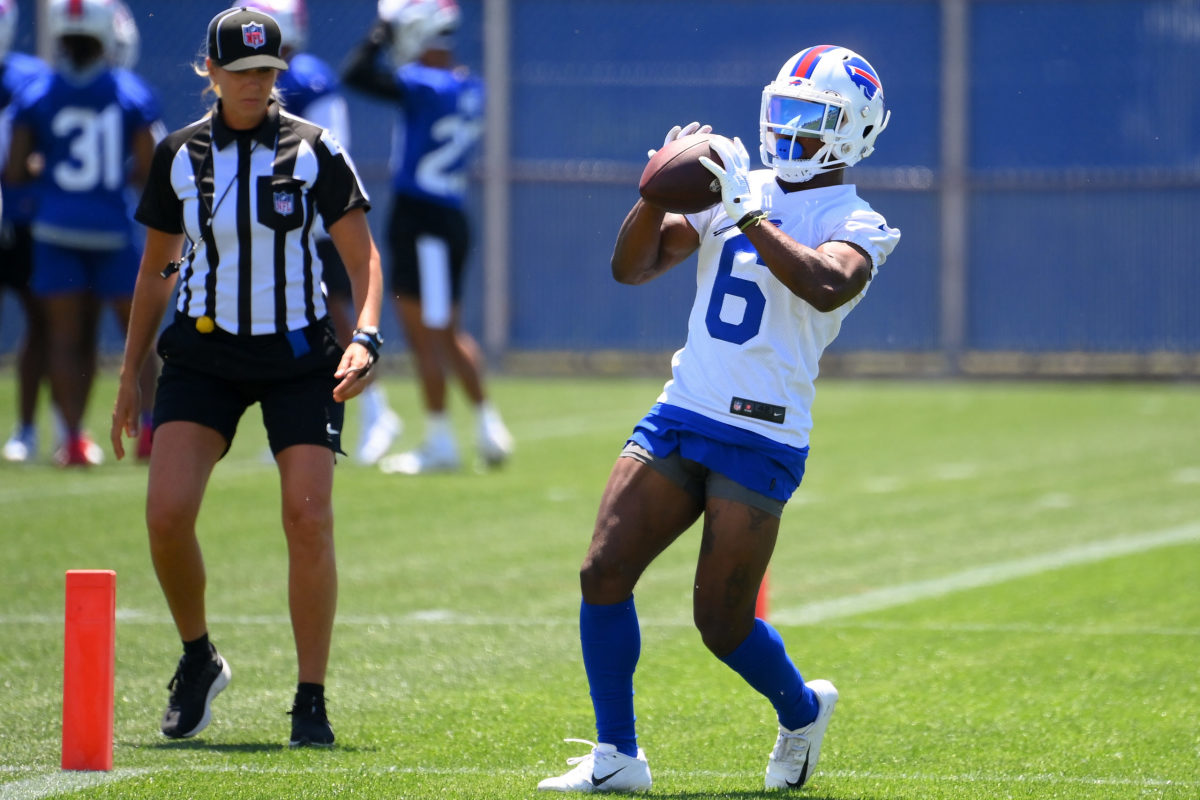 Isaiah McKenzie re-signs with Buffalo Bills on two-year contract