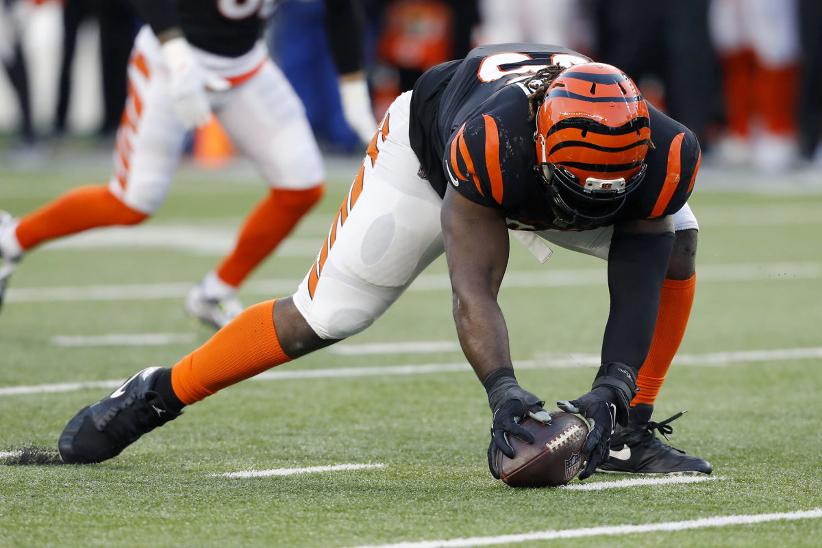 Steelers sign defensive tackle Larry Ogunjobi - CBS Pittsburgh