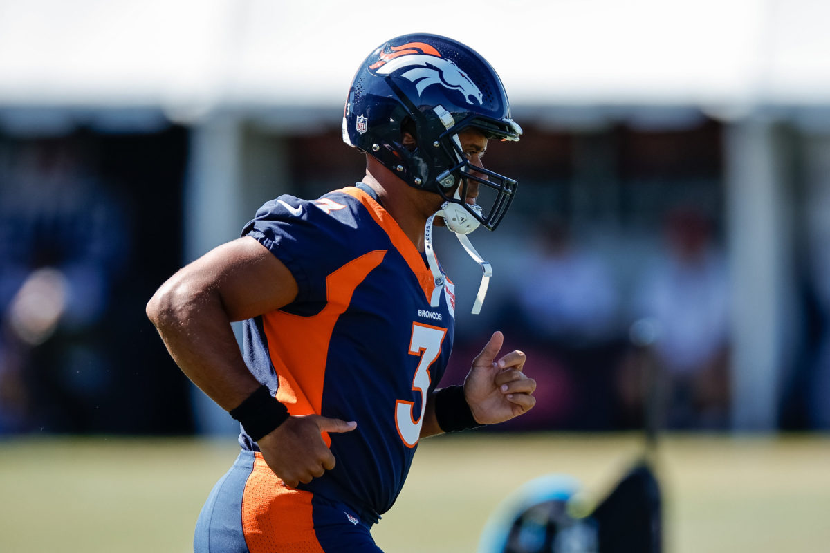 Denver Broncos: Russell Wilson showing off mobility at training camp