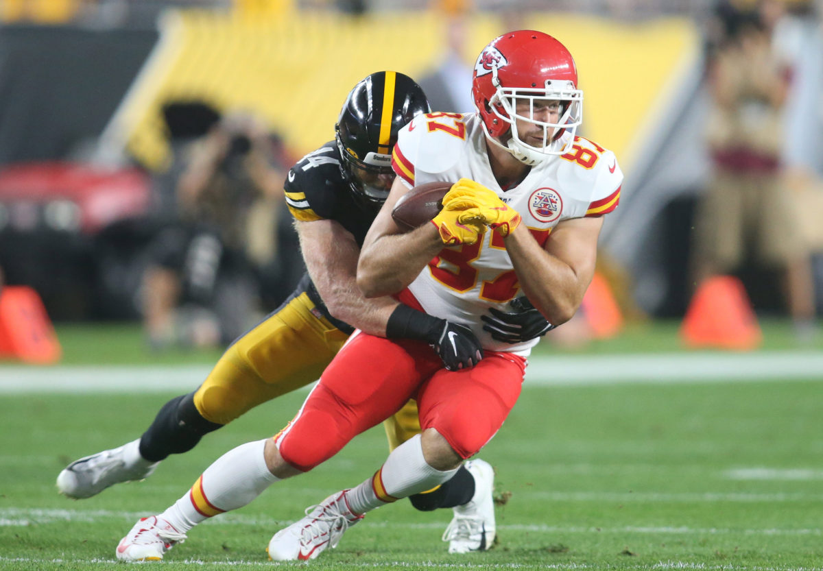 Chiefs' Travis Kelce Has Wild History With Ref That Blew Roughing The ...