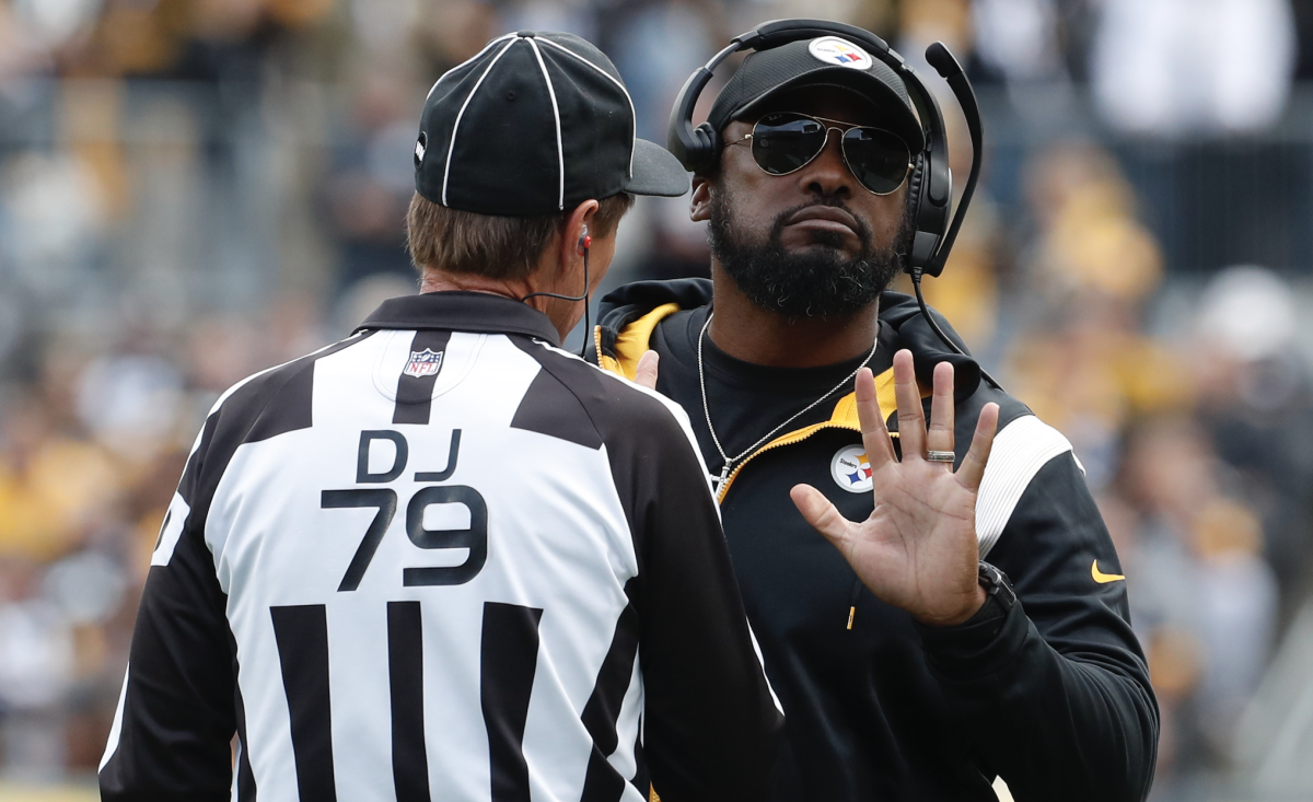 Mike Tomlin gives Steelers black Air Force 1s before season opener