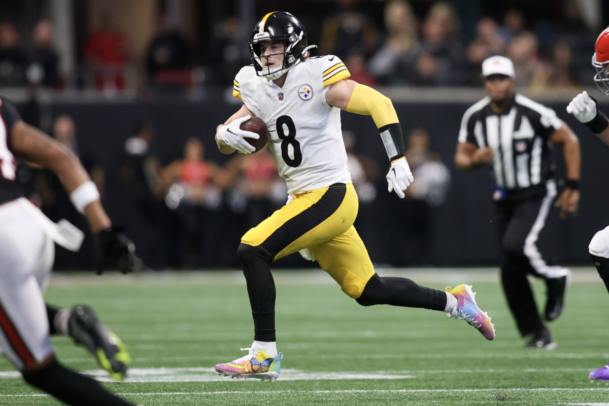 ATLANTA, GA – DECEMBER 04: Pittsburgh quarterback Kenny Pickett (8) under  center during the NFL game between the Pittsburgh Steelers and the Atlanta  Falcons on December 4th, 2022 at Mercedes-Benz Stadium in