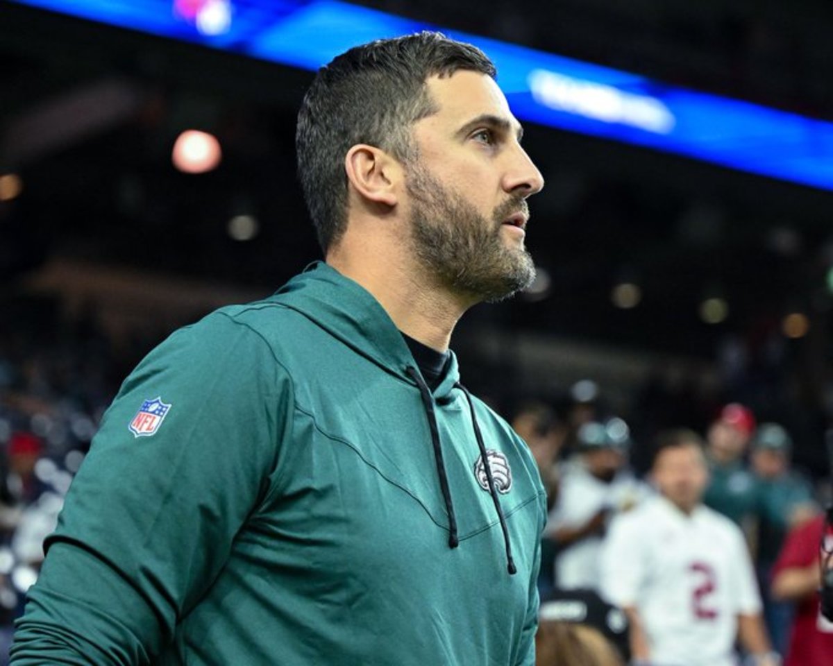 Eagles' Nick Sirianni parts ways with another coach 