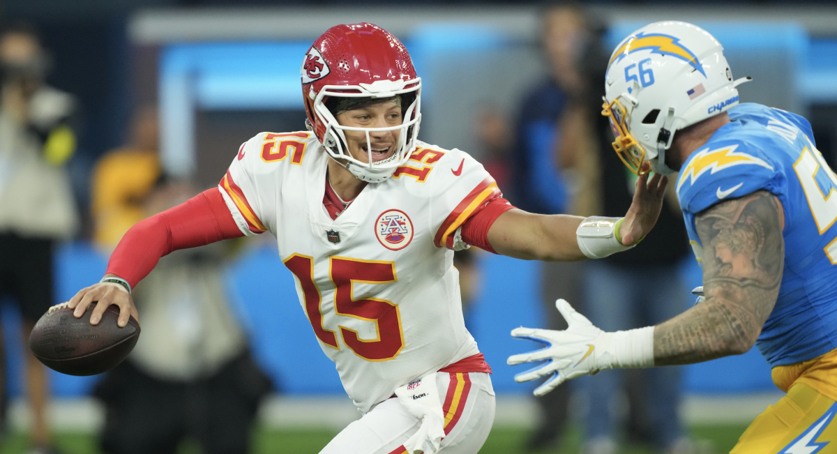 LA Chargers fail to hold off Chiefs in early AFC West showdown