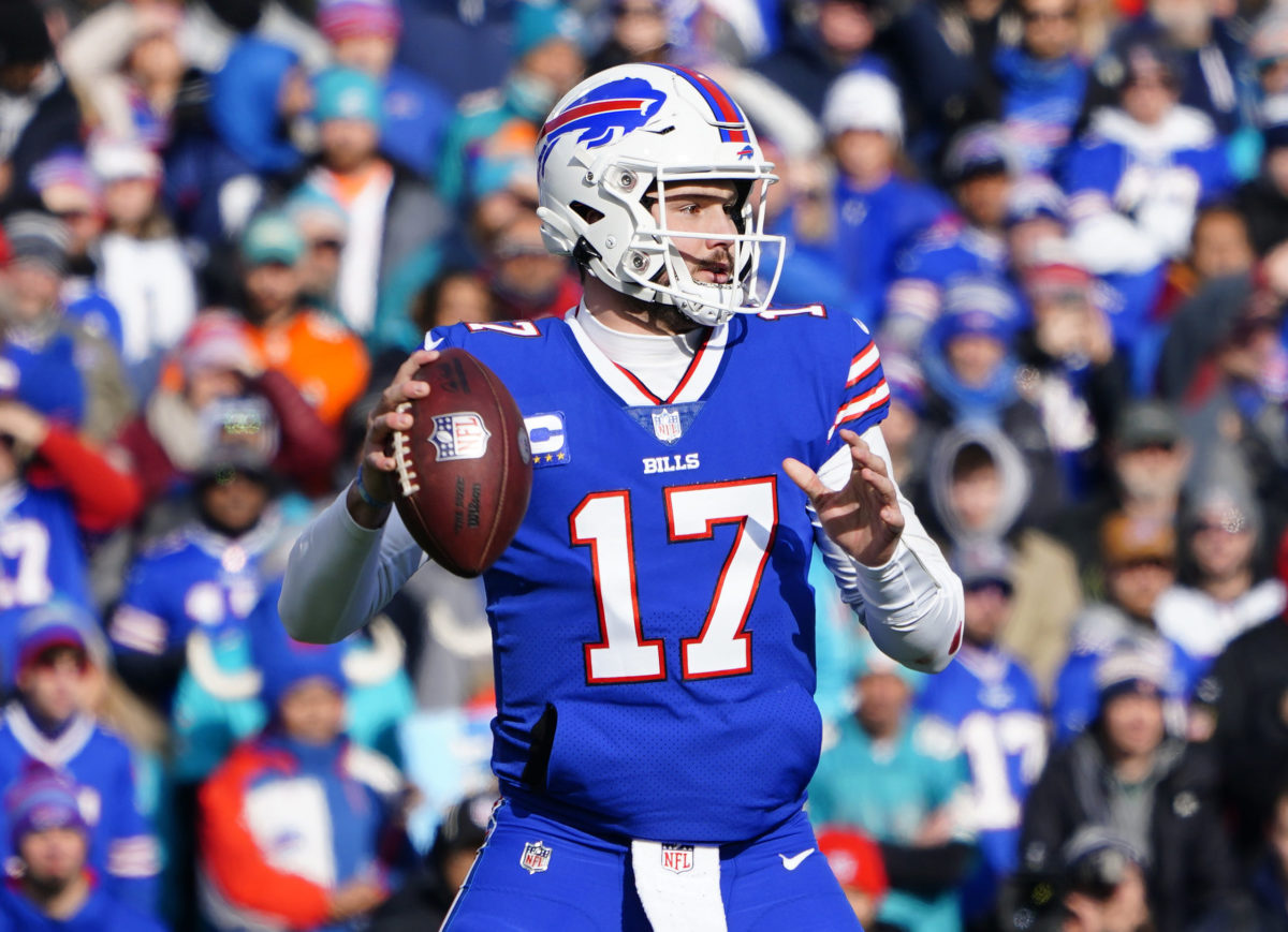 Bills: Josh Allen refused to take his foot off the gas late in the game vs.  Dolphins - A to Z Sports