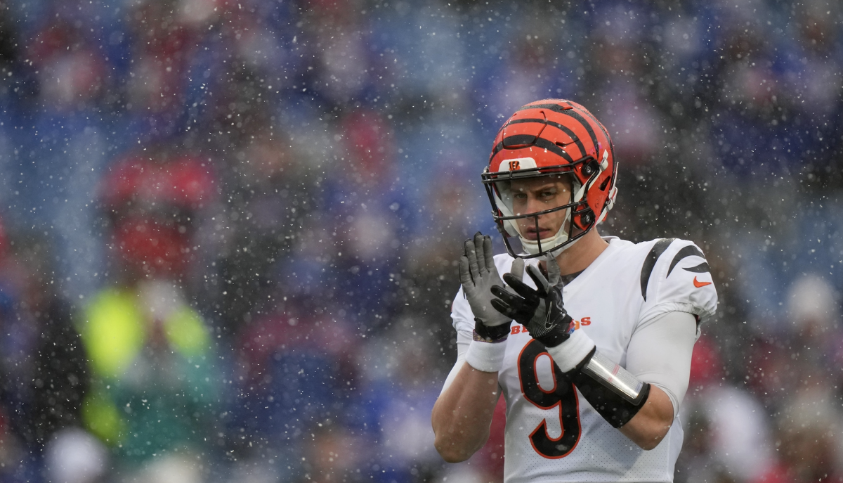 Cincinnati Bengals quarterback Joe Burrow reacts to Bengals' win