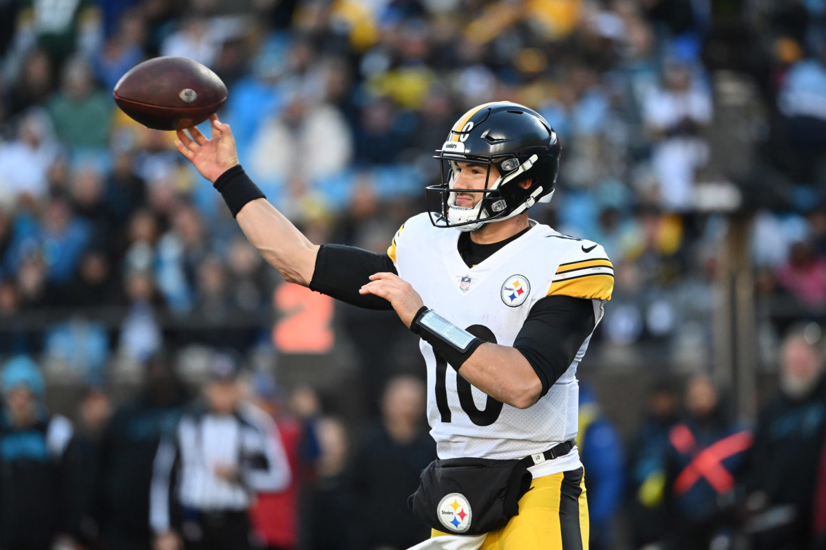 Pittsburgh Steelers vs Carolina Panthers - December 18, 2022