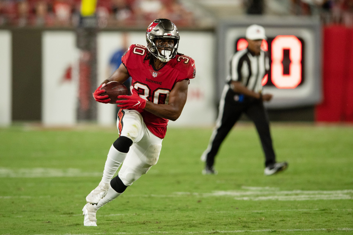 3 wildest free agent signings in Tampa Bay Buccaneers history