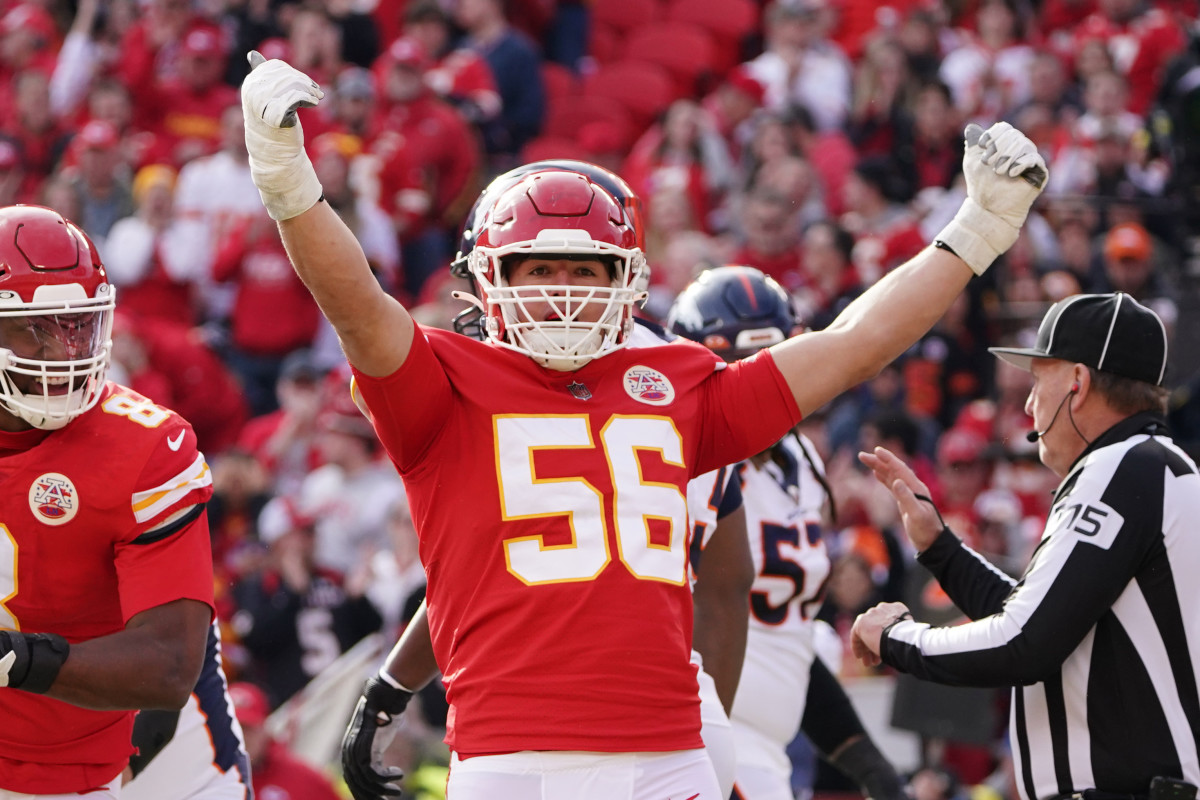 Leo Chenal's Comfort Is 'Night and Day' Entering Sophomore Season With KC  Chiefs - Sports Illustrated Kansas City Chiefs News, Analysis and More