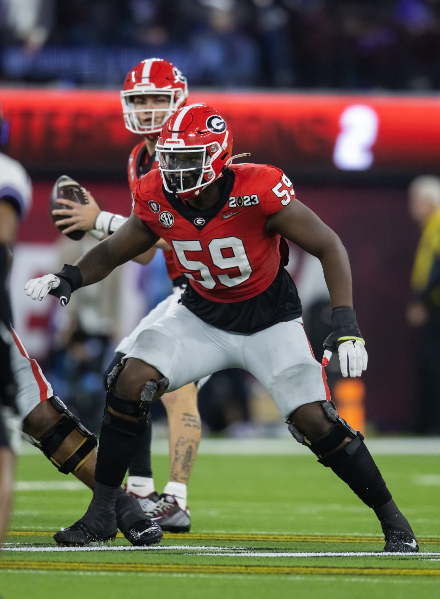 Steelers Select Big Defensive Lineman, Keeanu Benton With The 49th Overall  Pick In the 2023 NFL Draft