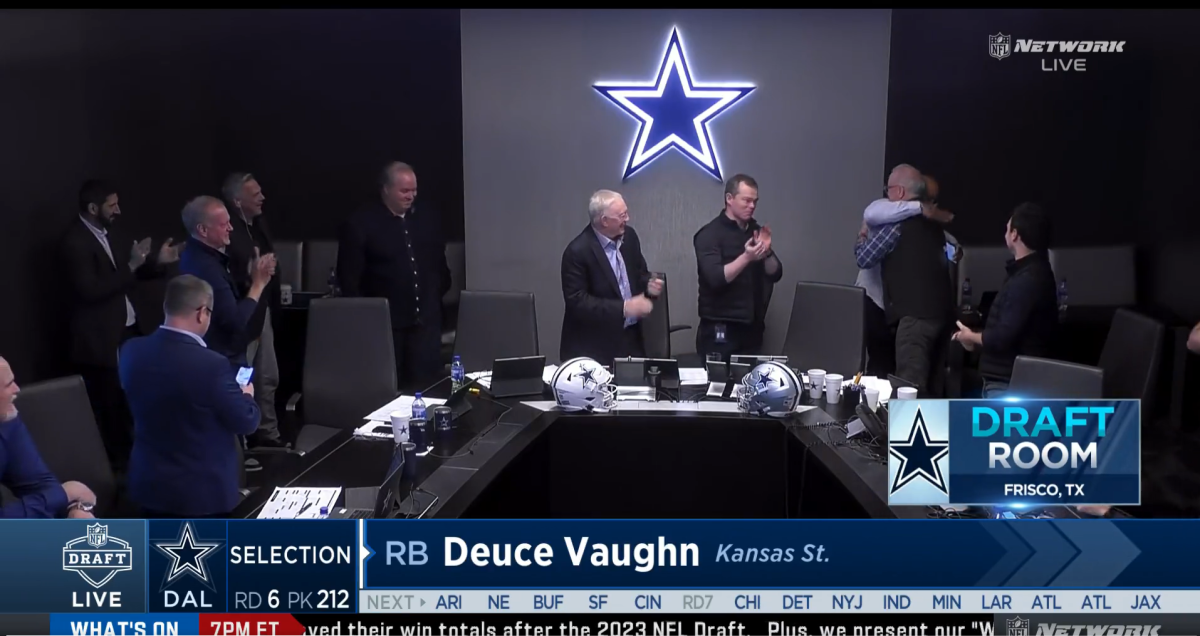 Cowboys: Watch emotional moment in War Room following Deuce Vaughn pick
