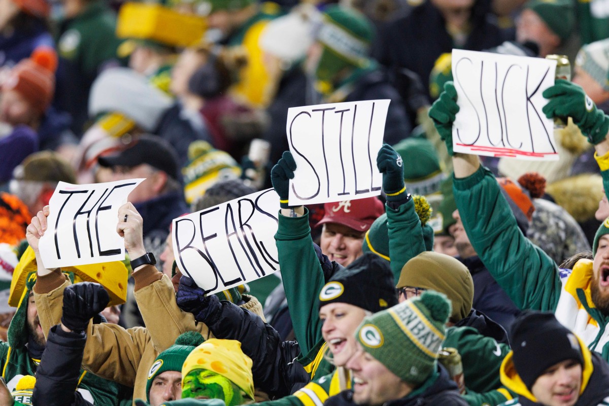 Bears v. Packers: Nacho Typical Rivalry Fare