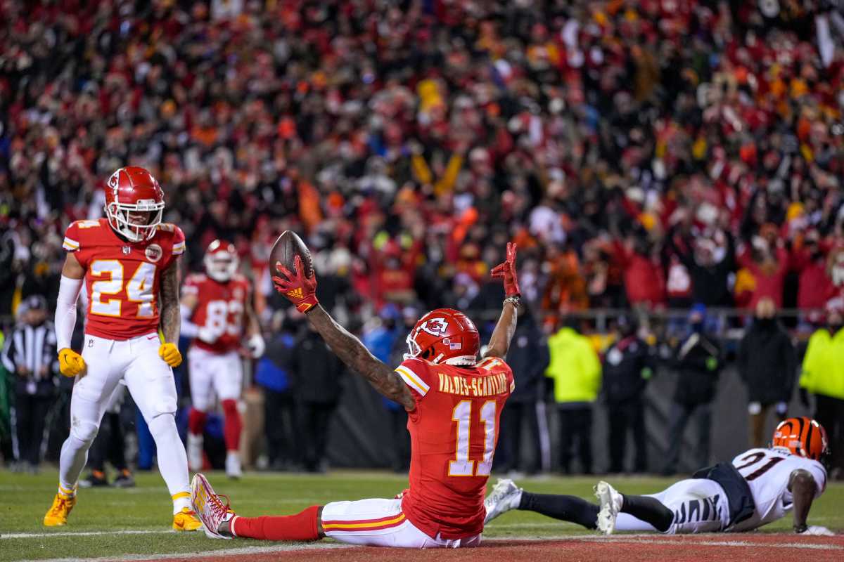 Kansas City Chiefs on X: Ending the year with a bang. Chiefs vs. Bengals.  New Year's Eve. ⏰  / X