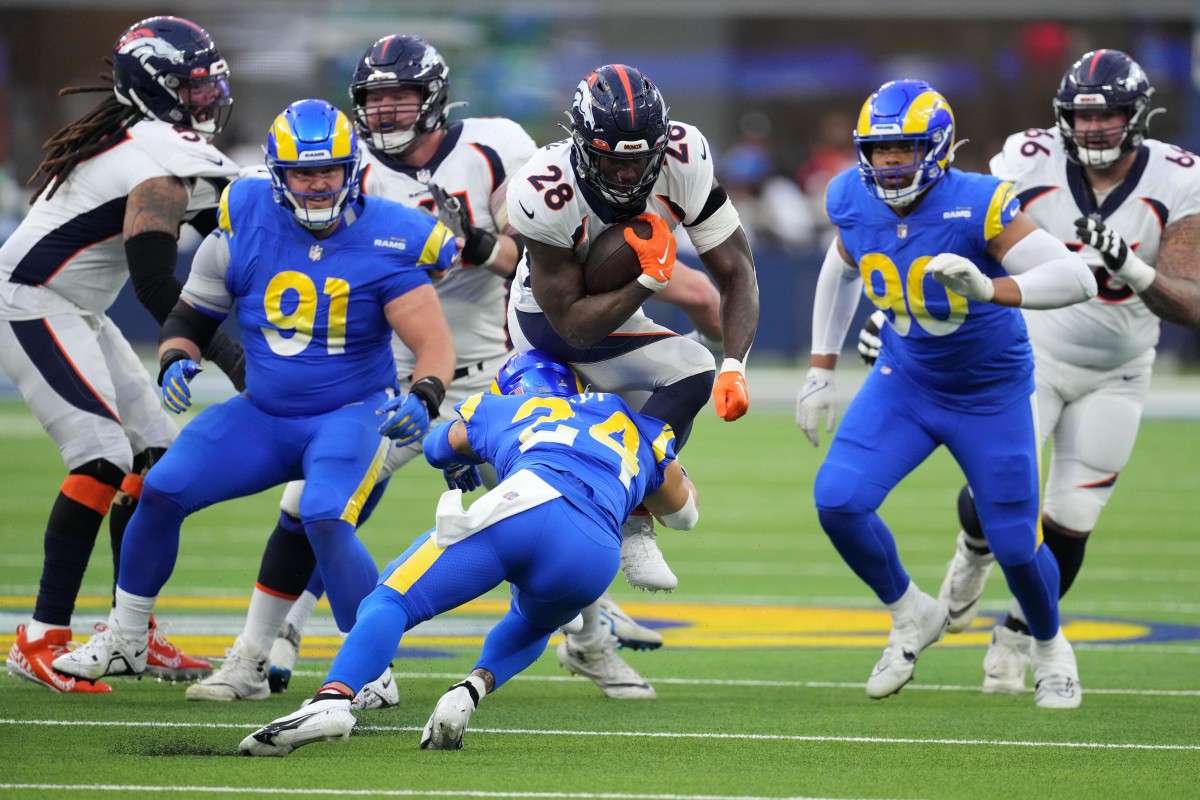 Denver Broncos, Los Angeles Rams have competitive first practice