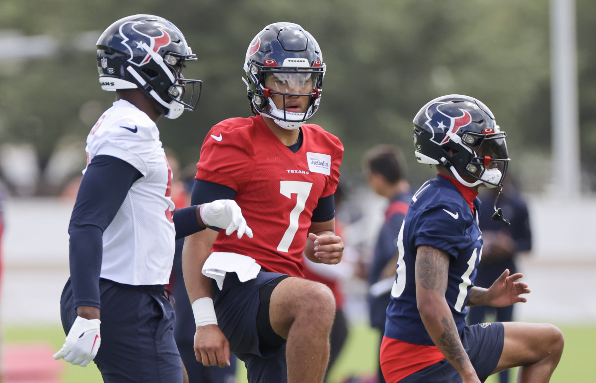 Two Texans' rookies give reason for excitement during OTAs