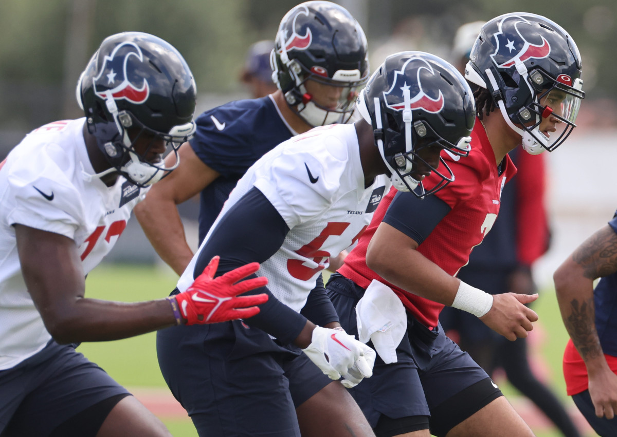 Texans wheeling, dealing as NFL teams pare rosters