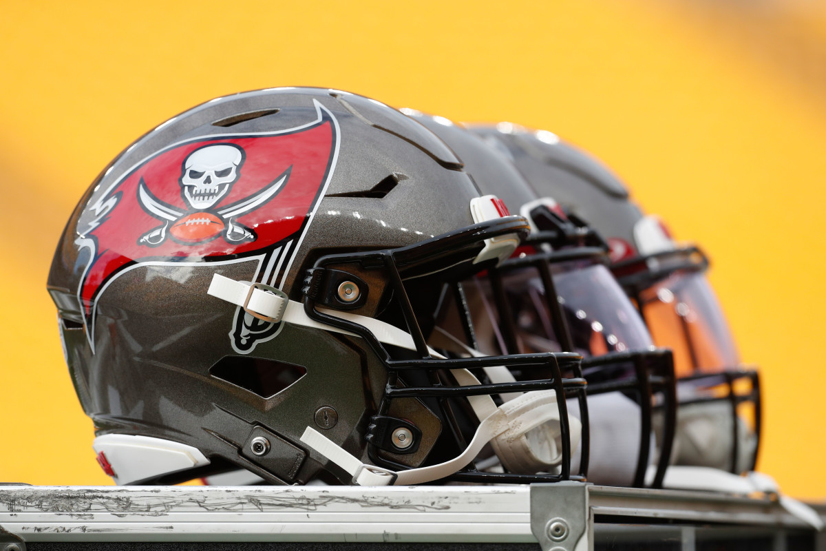 Buccaneers waive player during OTAs