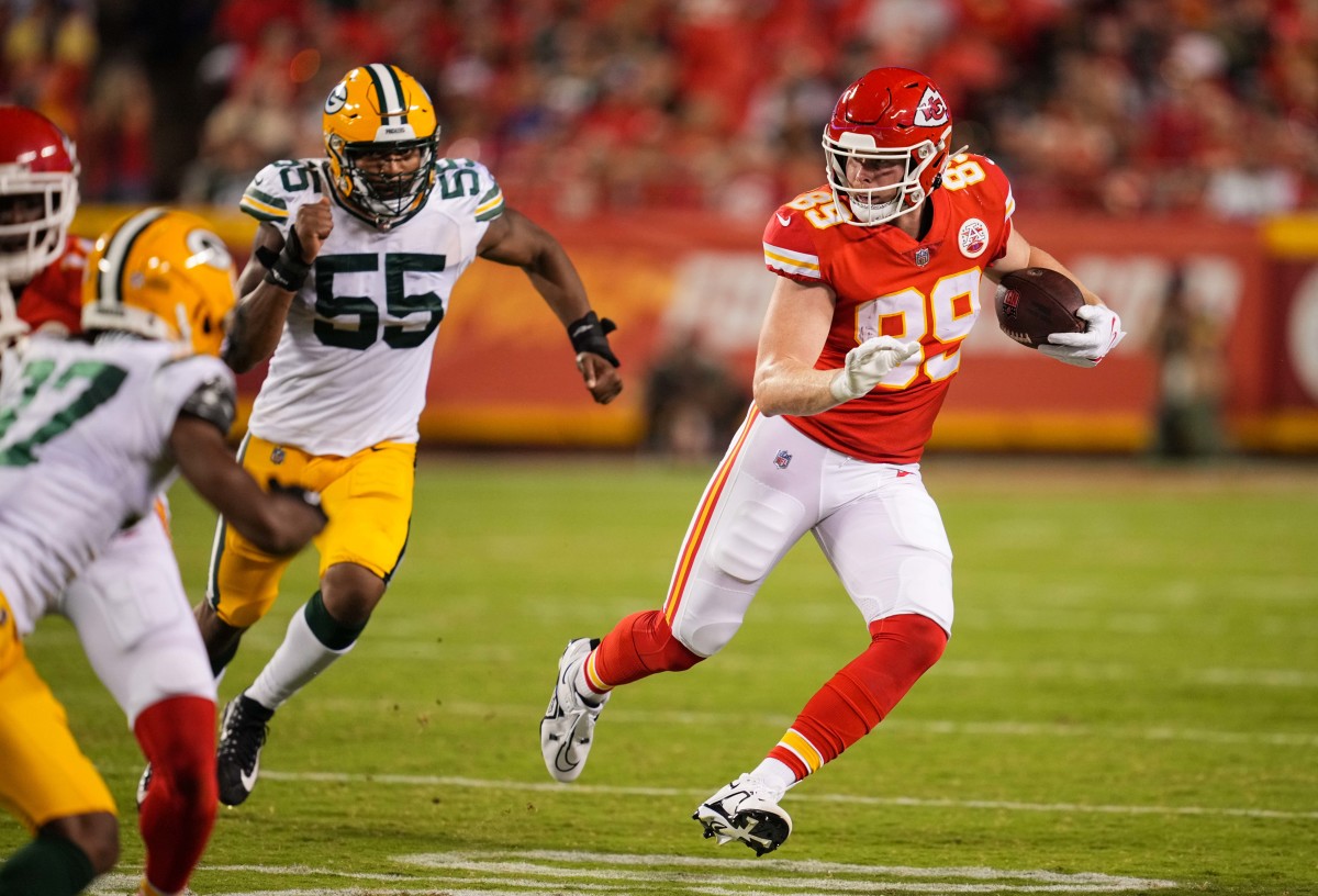 Kansas City Chiefs' Blake Bell praises TE Noah Gray, other teammates