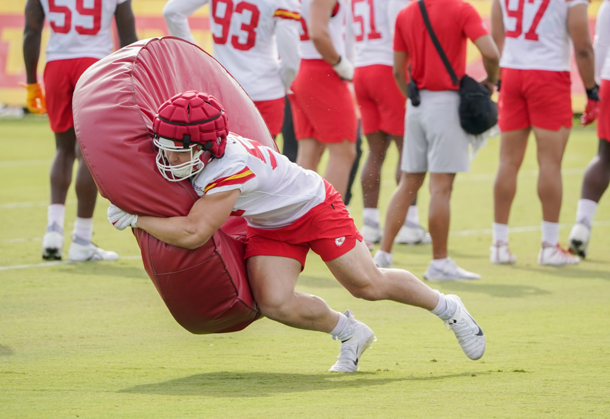 Chiefs news: Shane Buechele, Blaine Gabbert 'real close' in backup QB  competition - A to Z Sports