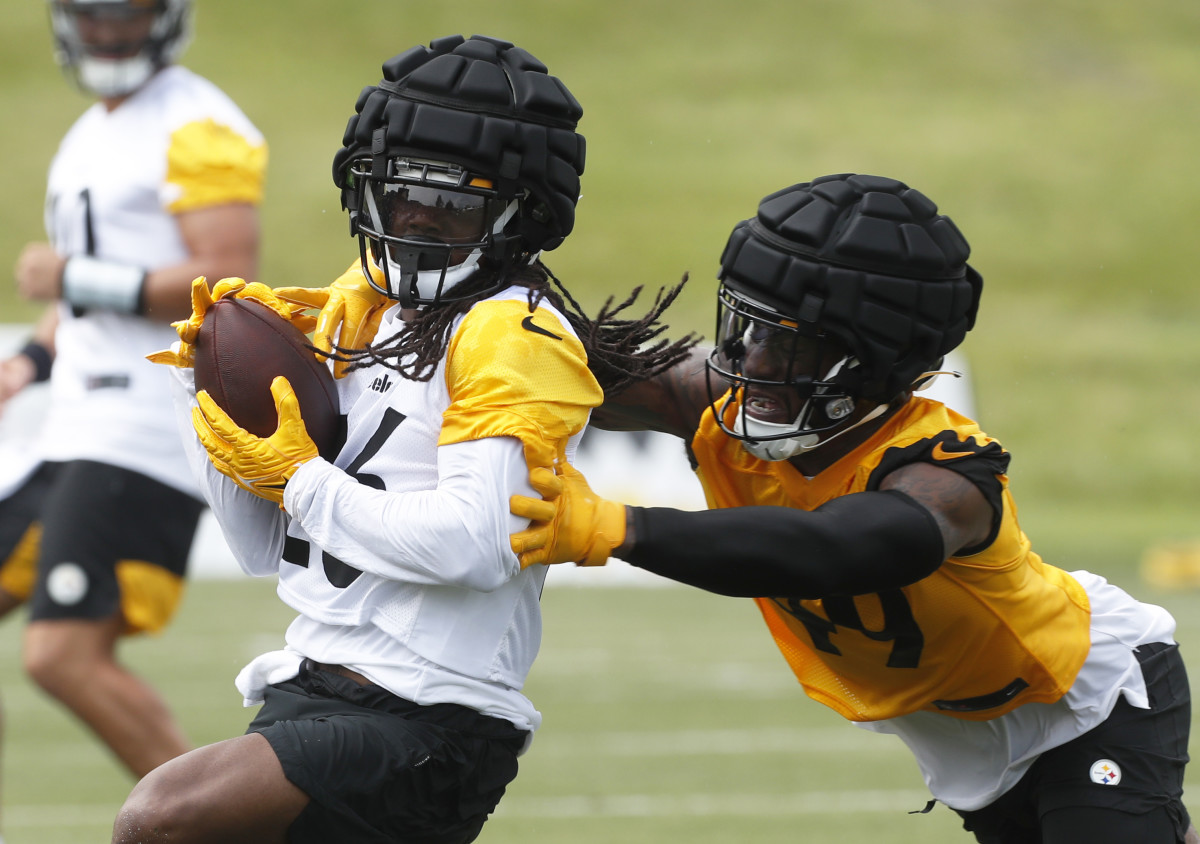 Steelers look forward to drama-free training camp with Alex