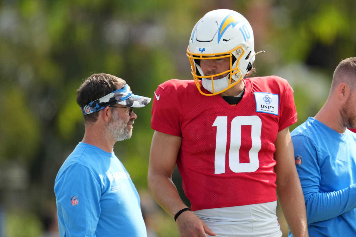 Chargers hiring Shane Day as new quarterbacks coach for Jim Harbaugh's