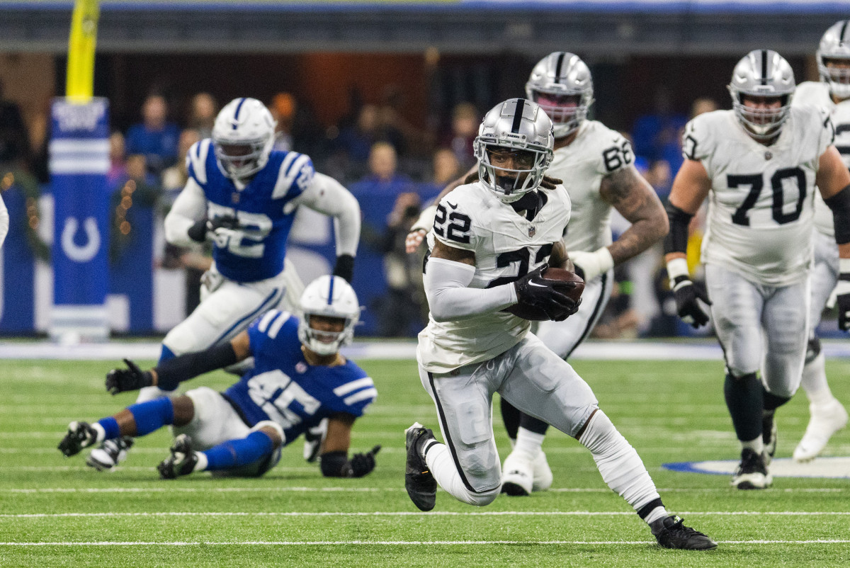 Las Vegas Raiders Re-sign Running Back And Special Teams Ace Ameer ...