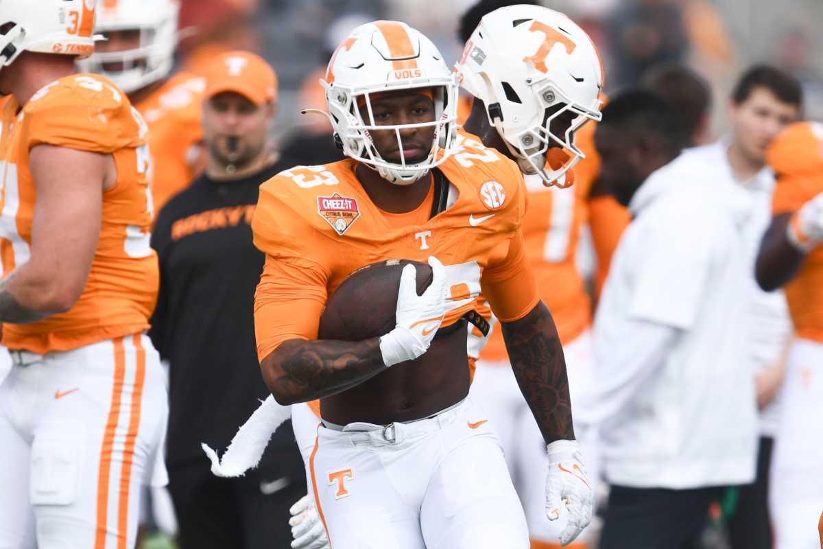 Tennessee Vols RB Cam Seldon looks absolutely massive at start of ...