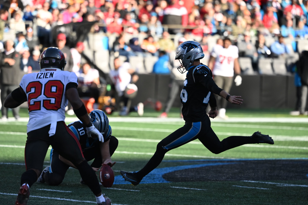 Steelers sign kicker Matthew Wright