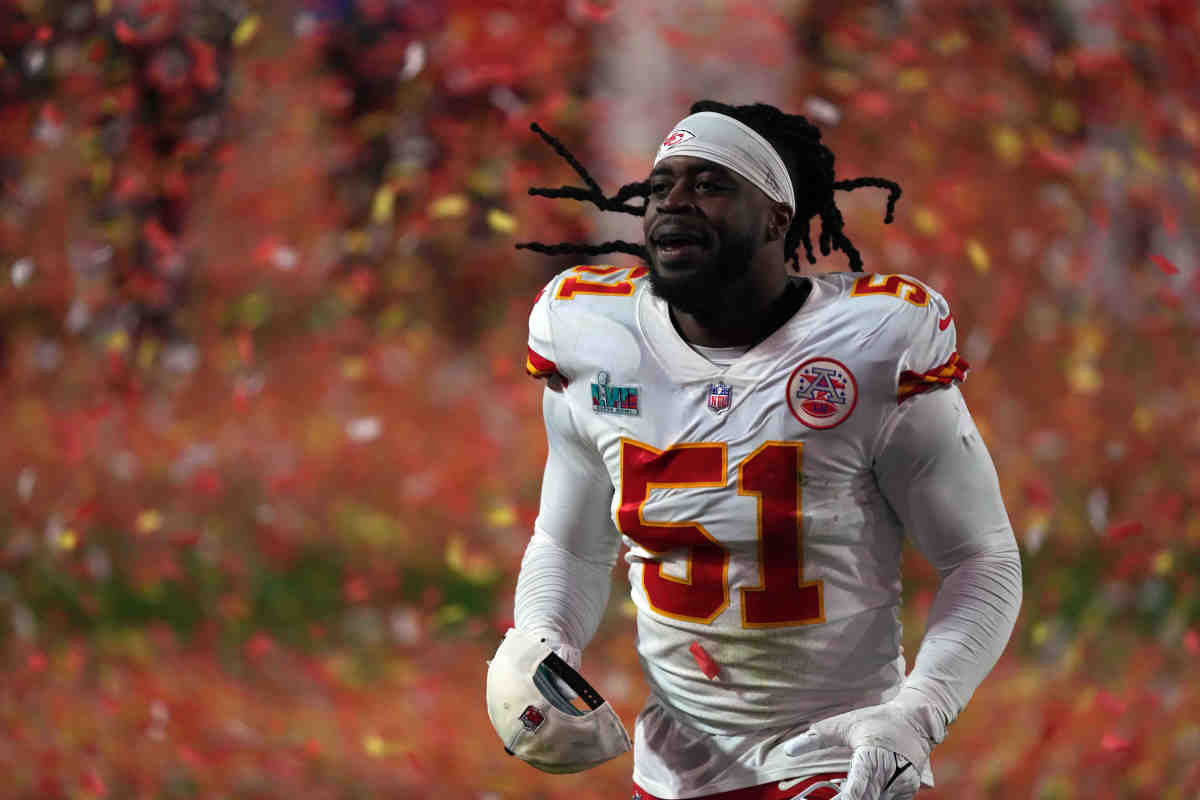 How KC Chiefs DE Mike Danna's three-year contract impacts the salary cap